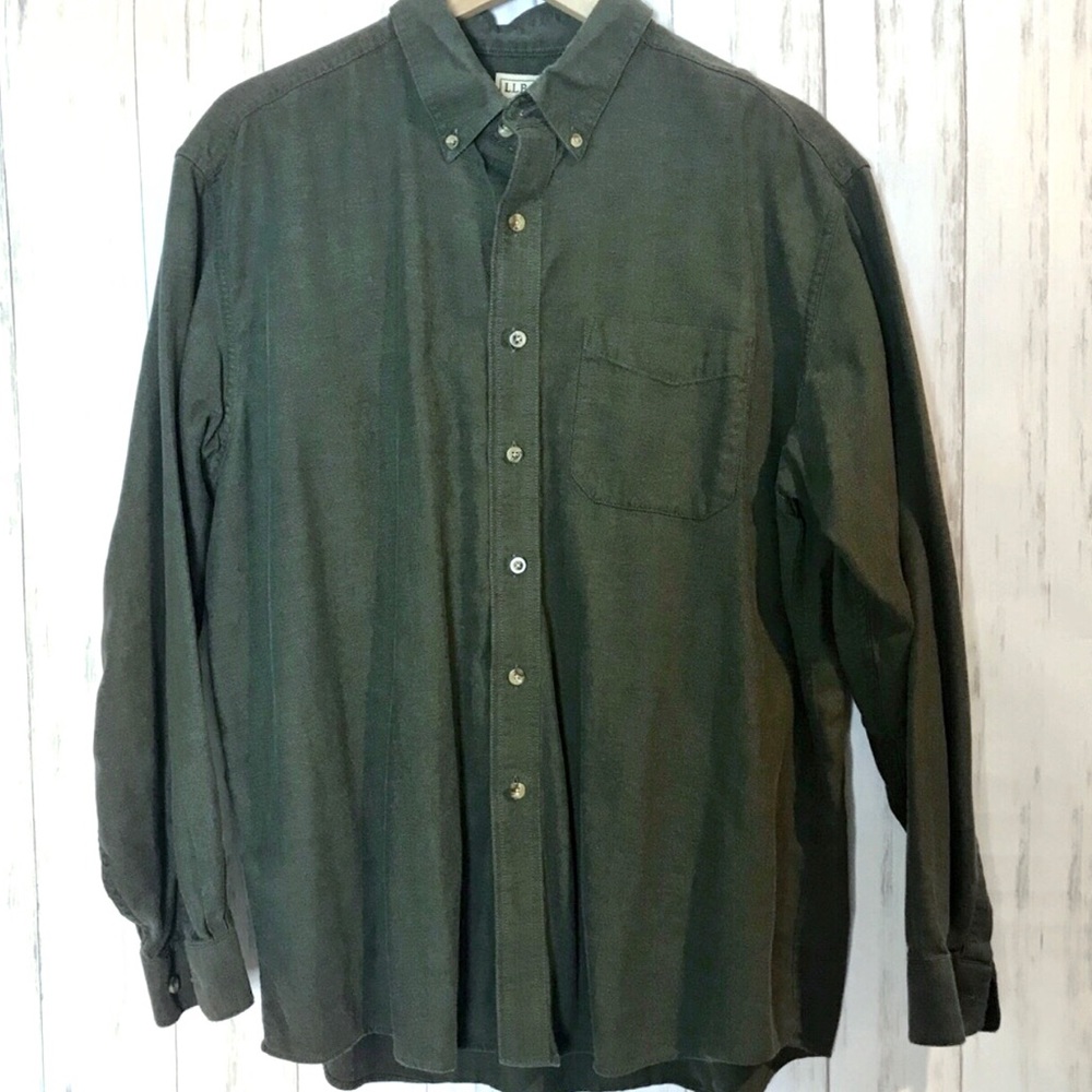 L.L. Bean Men’s Size XL Green Button Down Shirt